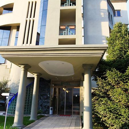 Hotel Green Vasqarr エクステリア 写真